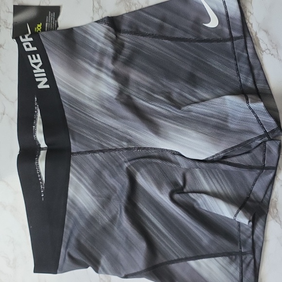 Nike Pro Cool Dri-Fit Compression shorts sz XL (NWT) - Picture 4 of 6